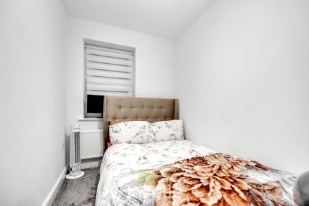 3 bedroom Semi-detached house for sale in Allerton Way, Immingham, DN40