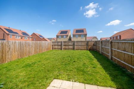 3 bedroom Semi-detached house for sale in Allerton Way, Immingham, DN40