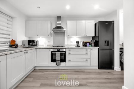 3 bedroom Semi-detached house for sale in Allerton Way, Immingham, DN40