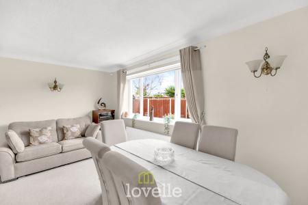 4 bedroom Detached house for sale in Cravens Lane, Habrough, DN40