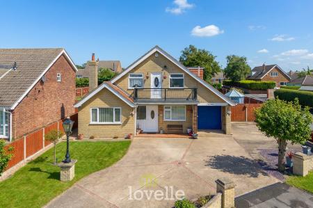 4 bedroom Detached house for sale in Cravens Lane, Habrough, DN40