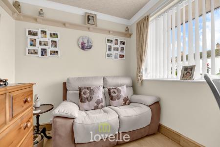 4 bedroom Detached house for sale in Cravens Lane, Habrough, DN40