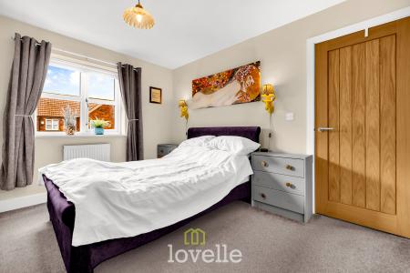 3 bedroom Semi-detached house for sale in Runway Lane, Holton-le-Clay, DN36