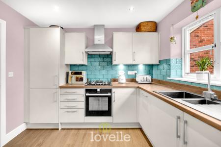 3 bedroom Semi-detached house for sale in Runway Lane, Holton-le-Clay, DN36