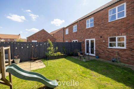 3 bedroom Semi-detached house for sale in Runway Lane, Holton-le-Clay, DN36
