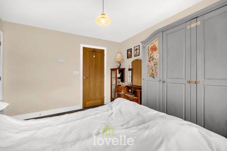 3 bedroom Semi-detached house for sale in Runway Lane, Holton-le-Clay, DN36