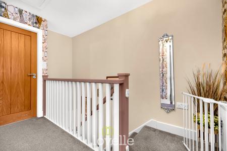 3 bedroom Semi-detached house for sale in Runway Lane, Holton-le-Clay, DN36