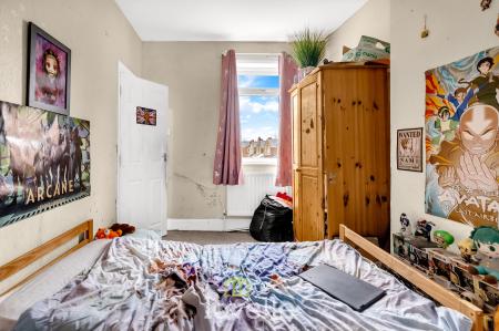 4 bedroom Terraced House for sale in Farebrother Street, Grimsby, DN32