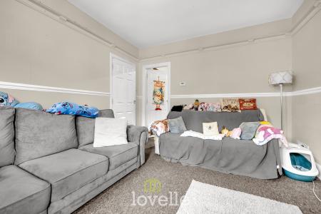 4 bedroom Terraced House for sale in Farebrother Street, Grimsby, DN32