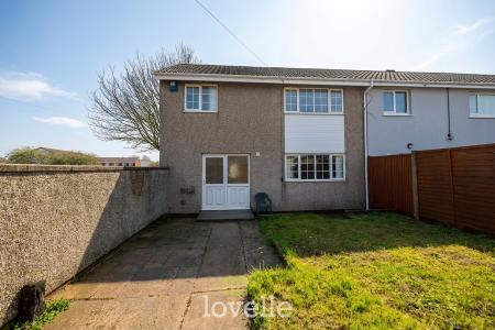 3 bedroom End of terrace house for sale in Cheshire Walk, Willows, Grimsby, DN37