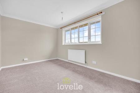 3 bedroom End of terrace house for sale in Cheshire Walk, Willows, Grimsby, DN37