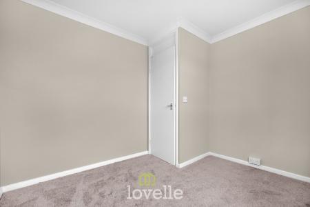 3 bedroom End of terrace house for sale in Cheshire Walk, Willows, Grimsby, DN37