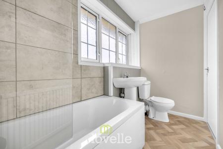 3 bedroom End of terrace house for sale in Cheshire Walk, Willows, Grimsby, DN37