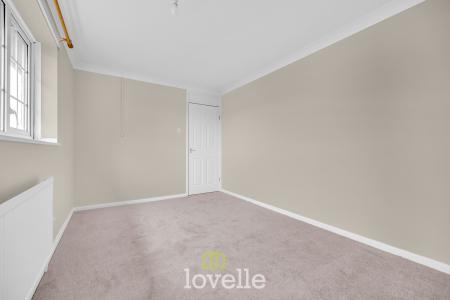 3 bedroom End of terrace house for sale in Cheshire Walk, Willows, Grimsby, DN37