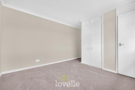 3 bedroom End of terrace house for sale in Cheshire Walk, Willows, Grimsby, DN37