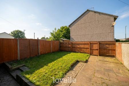 3 bedroom End of terrace house for sale in Cheshire Walk, Willows, Grimsby, DN37