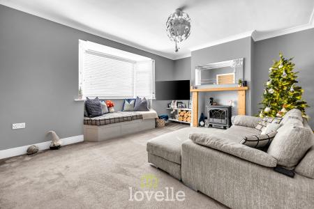 3 bedroom Terraced House for sale in Barnoldby Road, Waltham, DN37