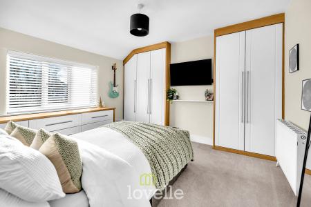 3 bedroom Terraced House for sale in Barnoldby Road, Waltham, DN37