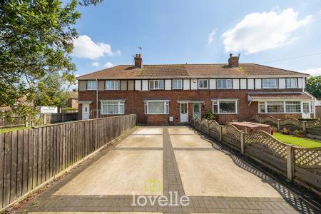 3 bedroom Terraced House for sale in Barnoldby Road, Waltham, DN37
