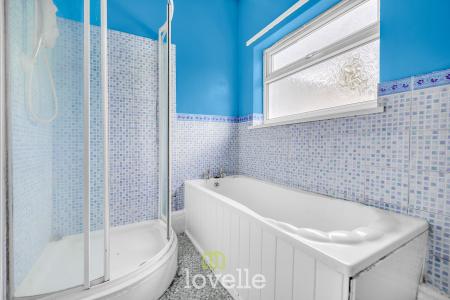 3 bedroom Terraced House for sale in David Street, Grimsby, DN32