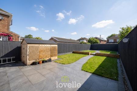 3 bedroom Semi-detached house for sale in Danesfield Avenue, Waltham, DN37