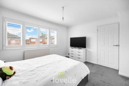 3 bedroom Semi-detached house for sale in Danesfield Avenue, Waltham, DN37