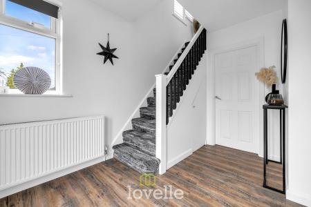 3 bedroom Semi-detached house for sale in Danesfield Avenue, Waltham, DN37