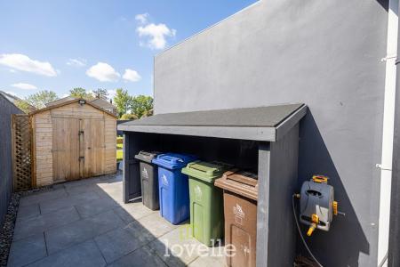 3 bedroom Semi-detached house for sale in Danesfield Avenue, Waltham, DN37