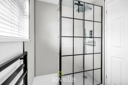 3 bedroom Semi-detached house for sale in Danesfield Avenue, Waltham, DN37