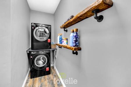 3 bedroom Semi-detached house for sale in Danesfield Avenue, Waltham, DN37