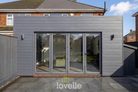 3 bedroom Semi-detached house for sale in Danesfield Avenue, Waltham, DN37