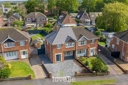 3 bedroom Semi-detached house for sale in Danesfield Avenue, Waltham, DN37