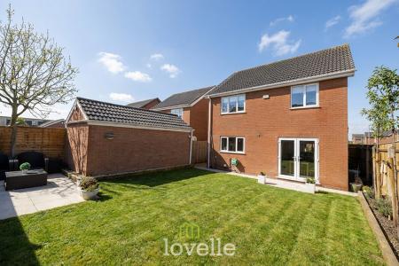 Defender Drive, Aylesby Park, Grimsby, DN37