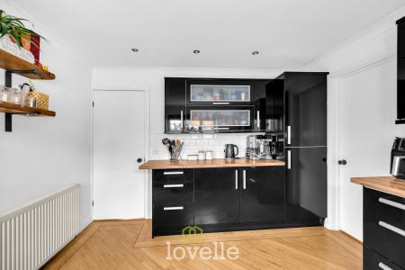 4 bedroom Detached house for sale in Defender Drive, Aylesby Park, Grimsby, DN37