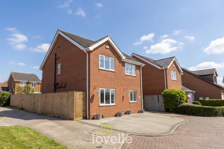 4 bedroom Detached house for sale in Defender Drive, Aylesby Park, Grimsby, DN37