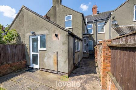 3 bedroom Terraced House for sale in Patrick Street, Grimsby, DN32