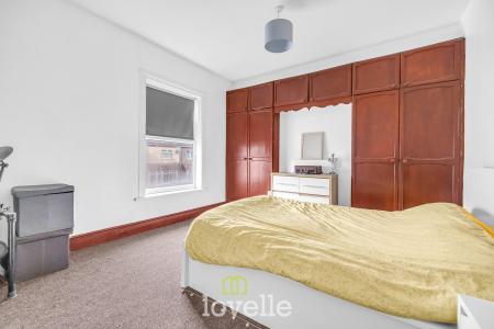 3 bedroom Terraced House for sale in Patrick Street, Grimsby, DN32