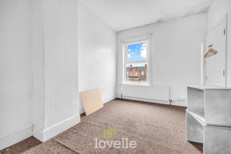 3 bedroom Terraced House for sale in Patrick Street, Grimsby, DN32