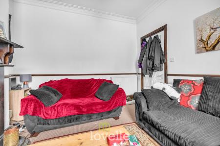 3 bedroom Terraced House for sale in Patrick Street, Grimsby, DN32