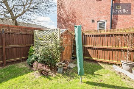 3 bedroom End of terrace house for sale in Canal Close, Louth, LN11