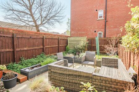 3 bedroom End of terrace house for sale in Canal Close, Louth, LN11