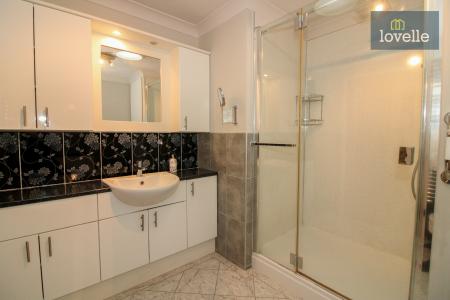 2 bedroom Detached bungalow for sale in Newbridge Lane, Covenham Saint Mary, LN11