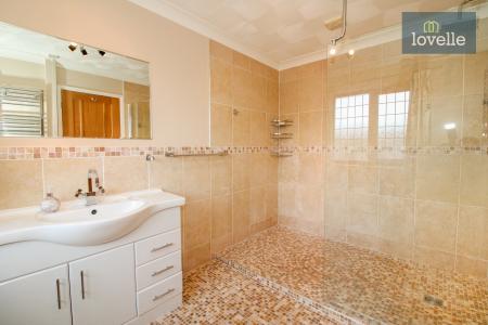 2 bedroom Detached bungalow for sale in Newbridge Lane, Covenham Saint Mary, LN11