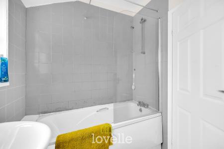 3 bedroom Terraced House for sale in Patrick Street, Grimsby, DN32