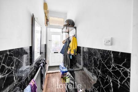 3 bedroom Terraced House for sale in Patrick Street, Grimsby, DN32