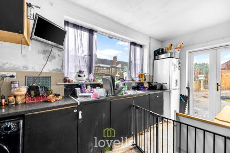 3 bedroom Terraced House for sale in Patrick Street, Grimsby, DN32