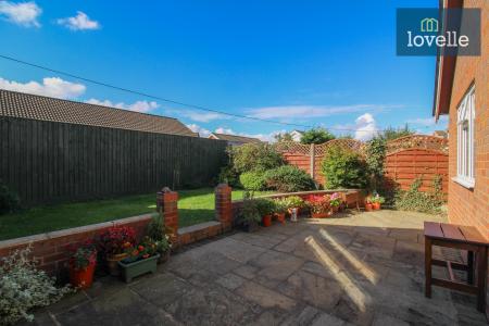 2 bedroom Detached bungalow for sale in Fortuna Way, Aylesby Park, Grimsby, DN37
