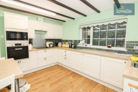 5 bedroom Detached house for sale in Jubilee Road, North Somercotes, LN11