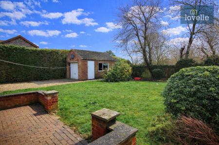 5 bedroom Detached house for sale in Jubilee Road, North Somercotes, LN11