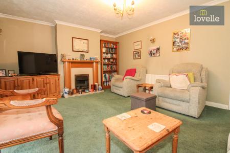 5 bedroom Detached house for sale in Jubilee Road, North Somercotes, LN11